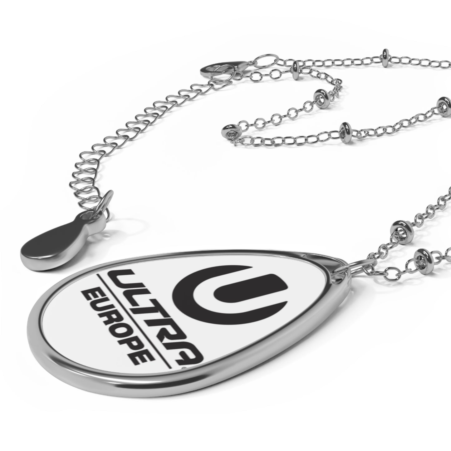 Ultra Europe Oval Necklace – Elegant Statement-smycken för festivalälskare