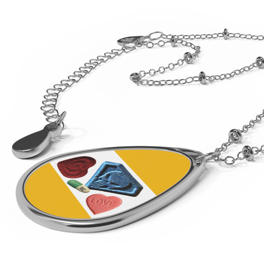 Unikt ovalt halsband med hjärta och diamantdesign / E