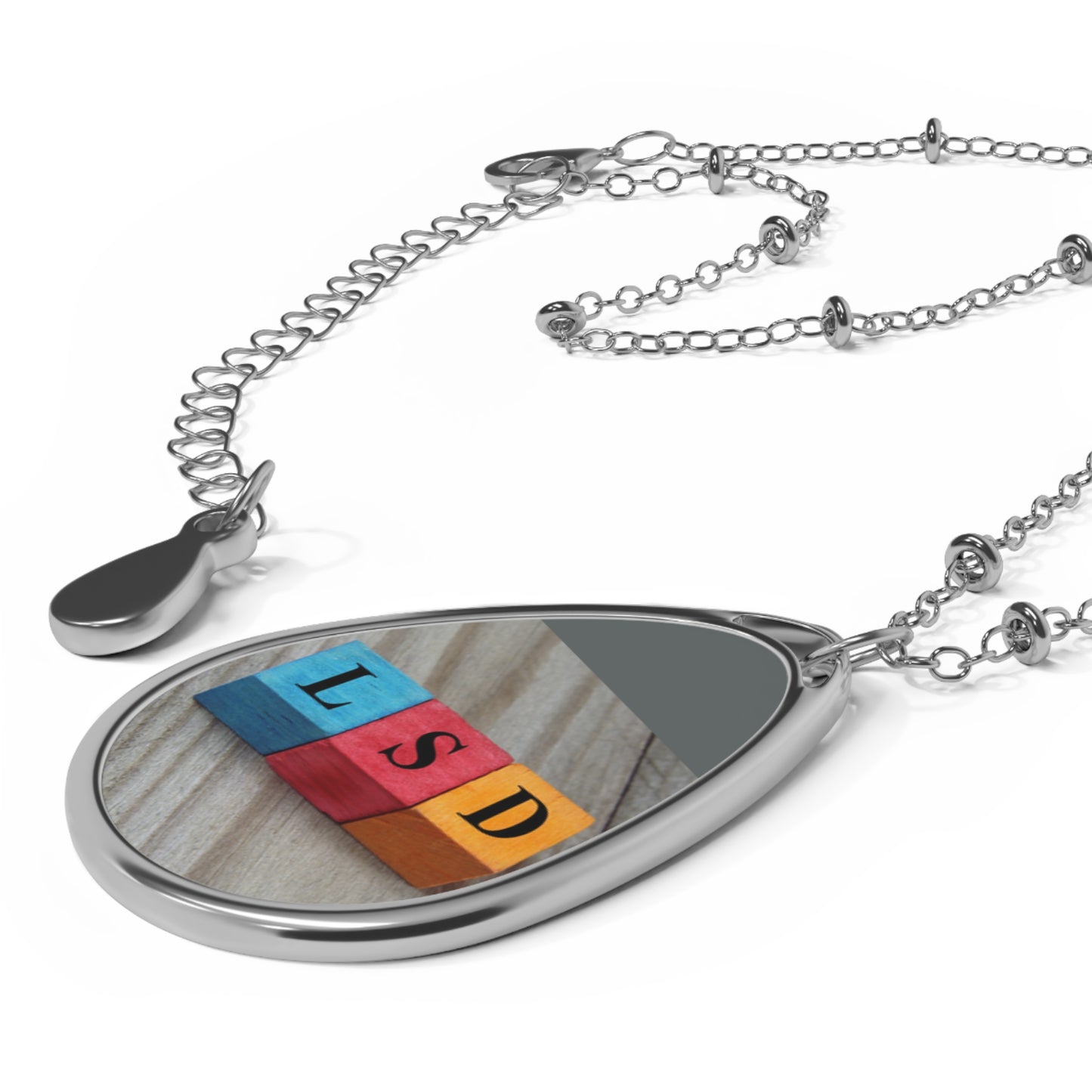 Retro LSD ovalt halsband – Unikt hänge för uttrycksfull stil
